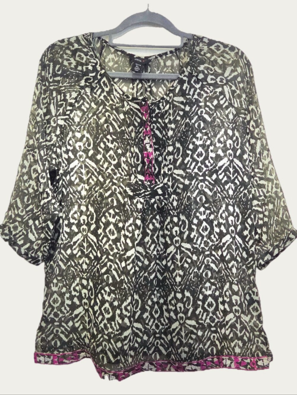 intro. Black & White Tunic with Pink Trim